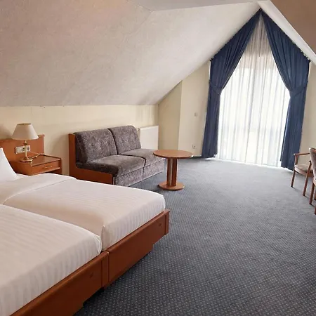 Geraeumiges Mit Eigenem Bad, Tv & Sitzecke Appartement Bergheim (Rhein-Erft-Kreis)