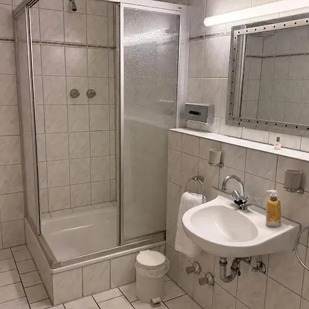 Geraeumiges Mit Eigenem Bad, Tv & Sitzecke Bergheim (Rhein-Erft-Kreis)